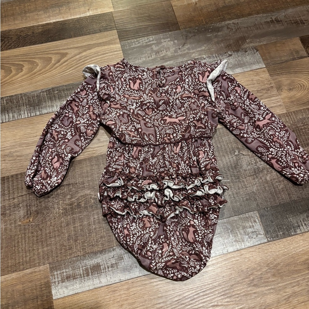 Size 2 Ruffle Butts Long Sleeve Romper - Picture 3 of 5